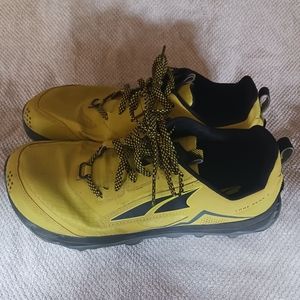 Altra Lone Peak 5. Sz 11. Excellent condition.